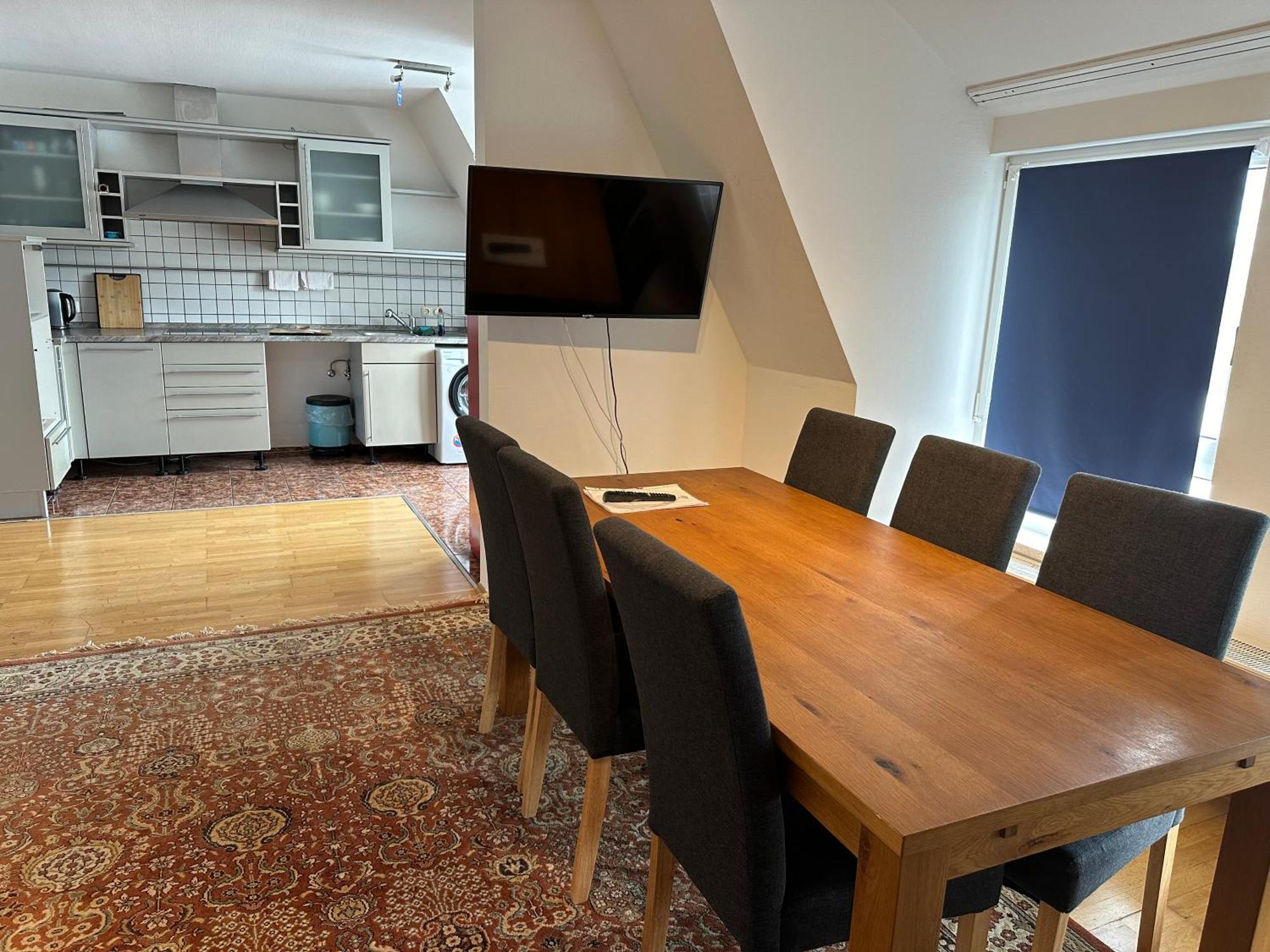 Grosses Apartment Im Dg ライプツィヒ エクステリア 写真